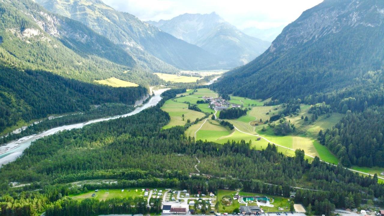 Camping Lechtal Hotel Vorderhornbach Exterior photo